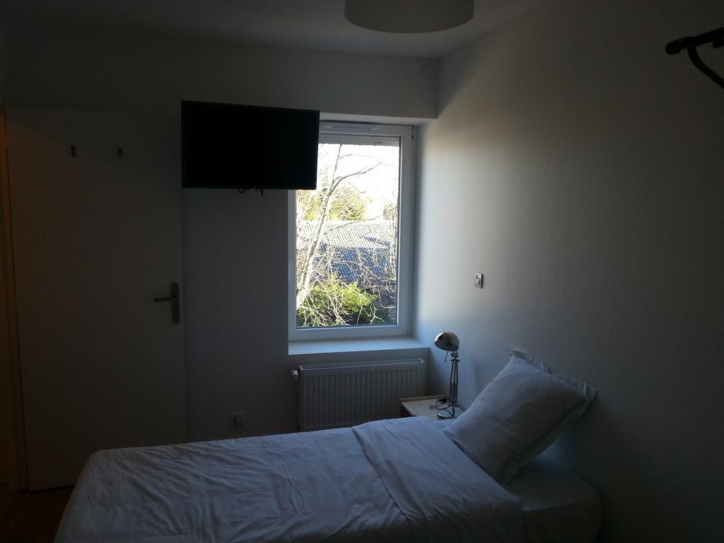 Bull'It Hotel Saint-Genis-Laval Δωμάτιο φωτογραφία